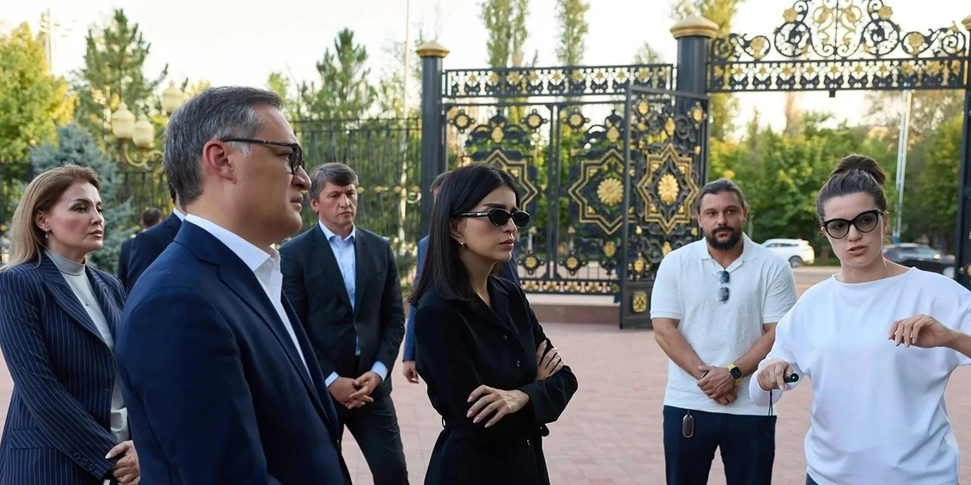 A delegation at the park gates: SAD and government representatives inspecting the site